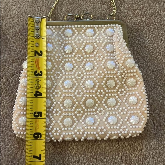 Vintage Ivory and Cream Purse - Picture 3 of 7
